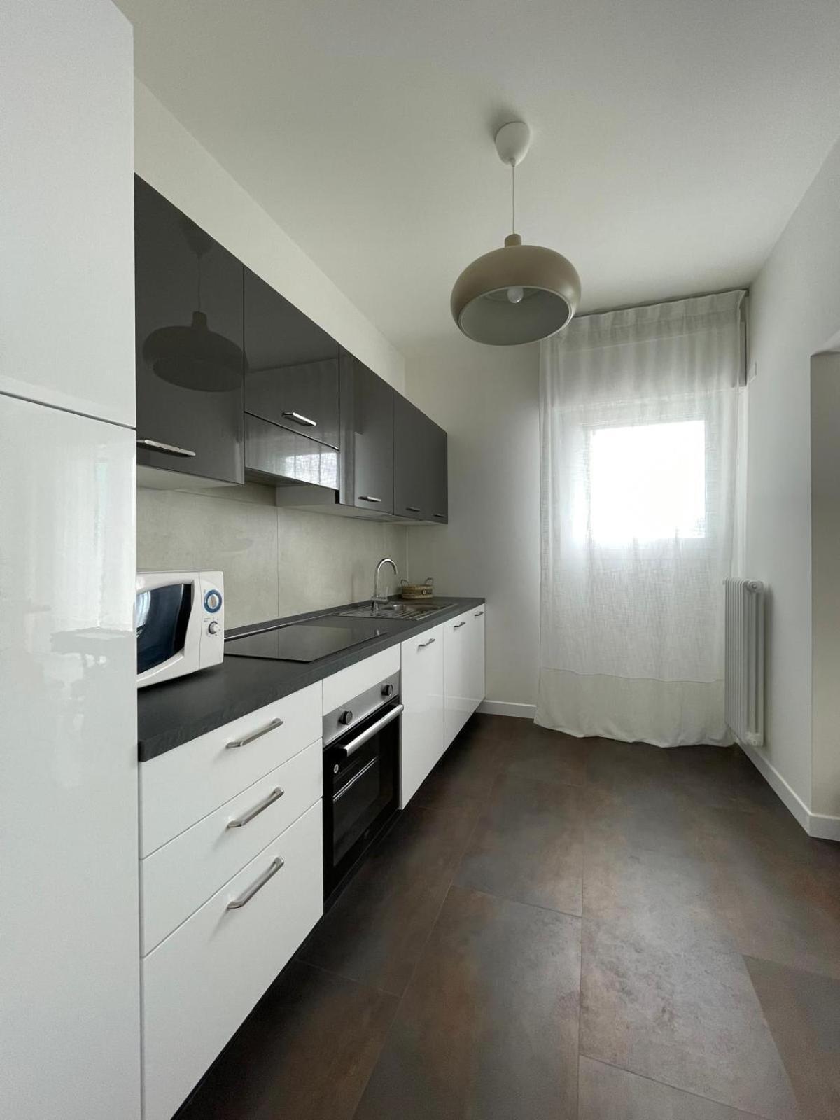 A Due Passi Dal Mare - Family *